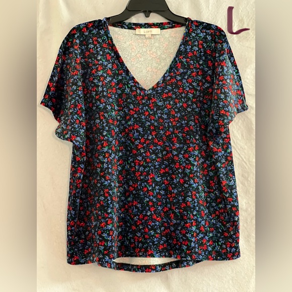 Cute velvet too with flutter sleeves - Picture 1 of 1